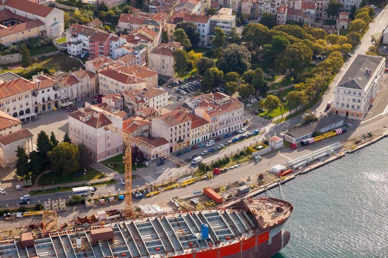 Main Square Apartments With Sea View Pula 0*,  Croatia