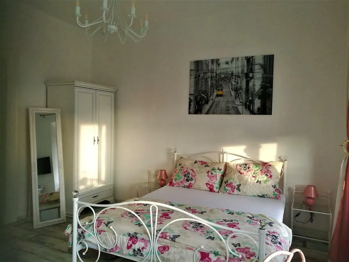 Main Square Apartments With Sea View PUY 0*,