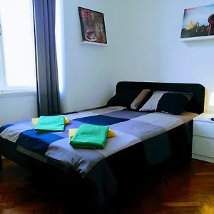 Apartman Center Park And, Pula