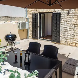  Apartment Monte & Paradiso Croatia